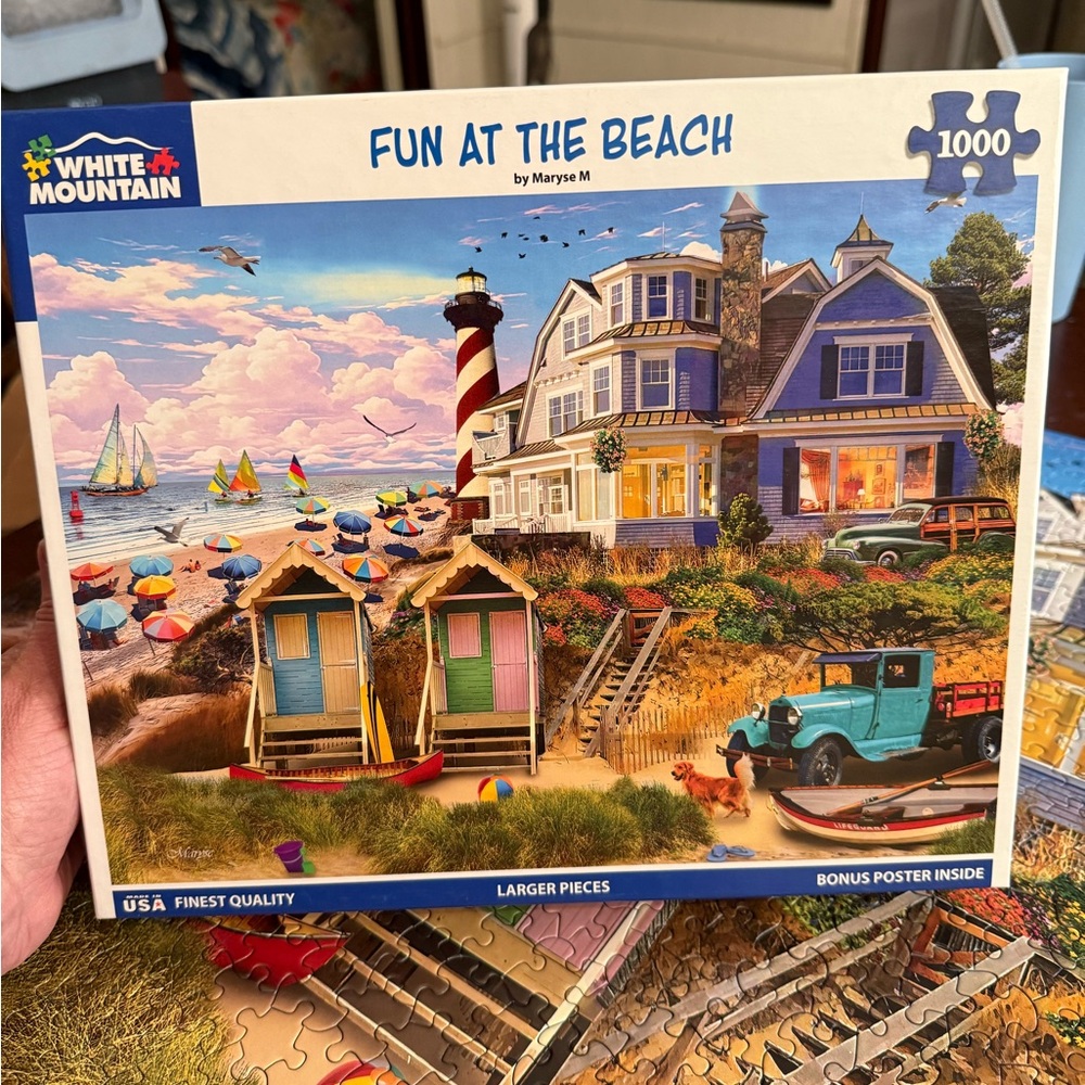 White Mountain Vibrant Beach Scene Puzzle - 1000 Pieces
